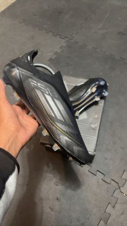F50 Black