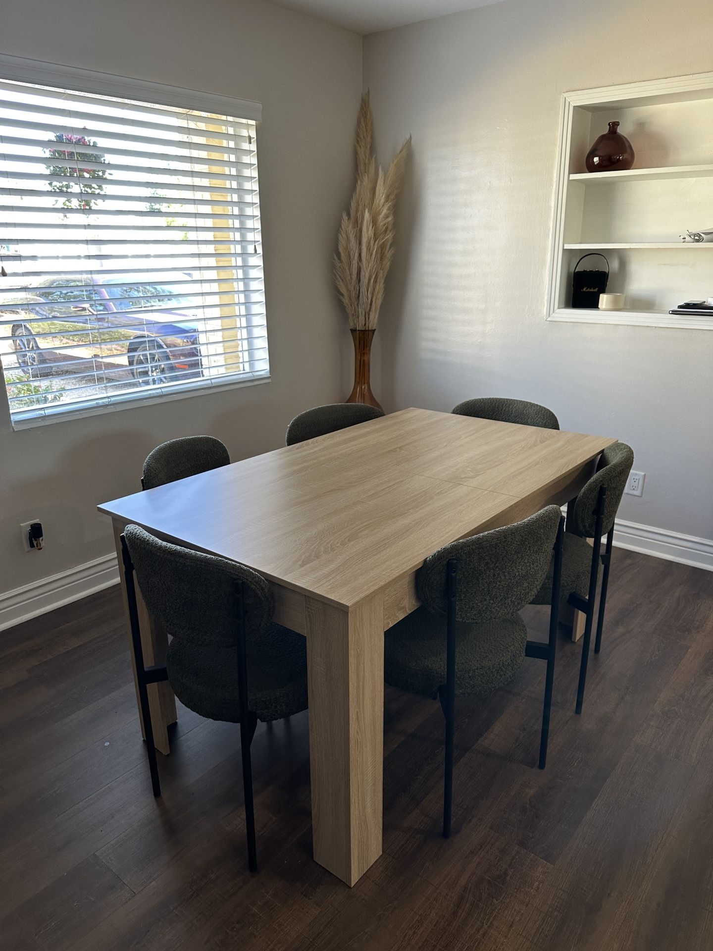 Extendable Dining Table