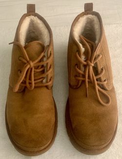 Men’s UGG, Size 11