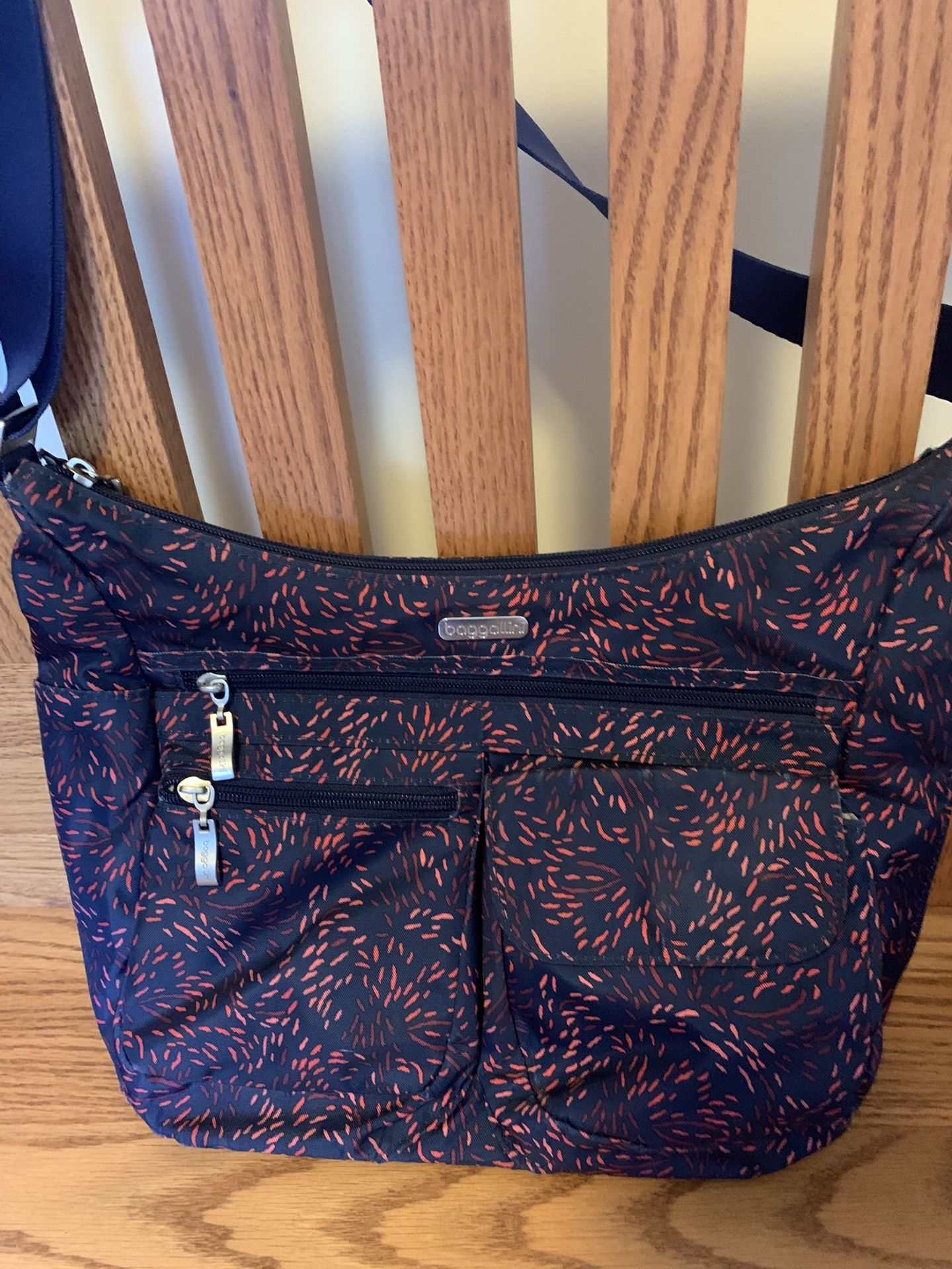 Baggallini Everywhere Bag