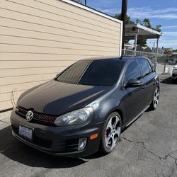 2011 Volkswagen gti 2.0T Hatchback Sedan 4D
