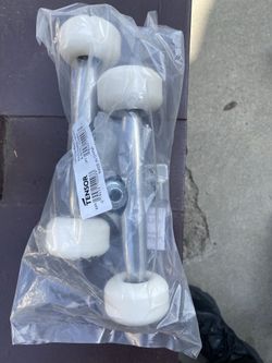 New Skateboard Trucks With Panda Wheels 