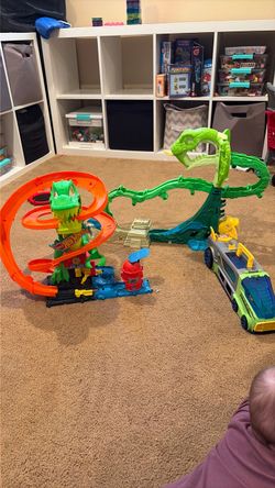 Hot wheel and monster jam sets