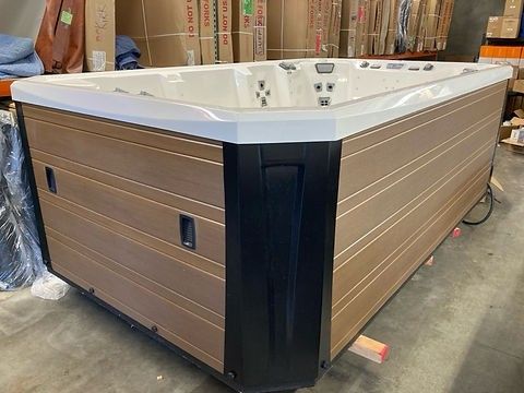 2023 Marquis V150W Swim Spa