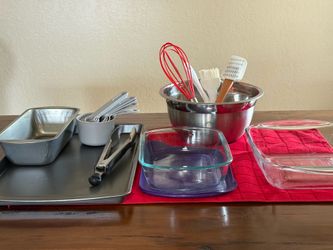 Kitchen: Baking utensils bundle