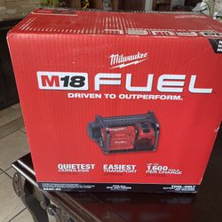 Milwaukee M18 FUEL 18-Volt Lithium-Ion Brushless Cordless 2 Gal. Electric Compact Quiet Compressor (Tool-Only)
