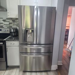 LG Refrigerator For Parts