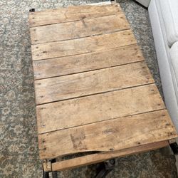 Rolling cart 