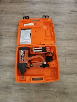 Ramset T3 Single Shot Gas Fastening Tool W/ Charger, Battery, And Case