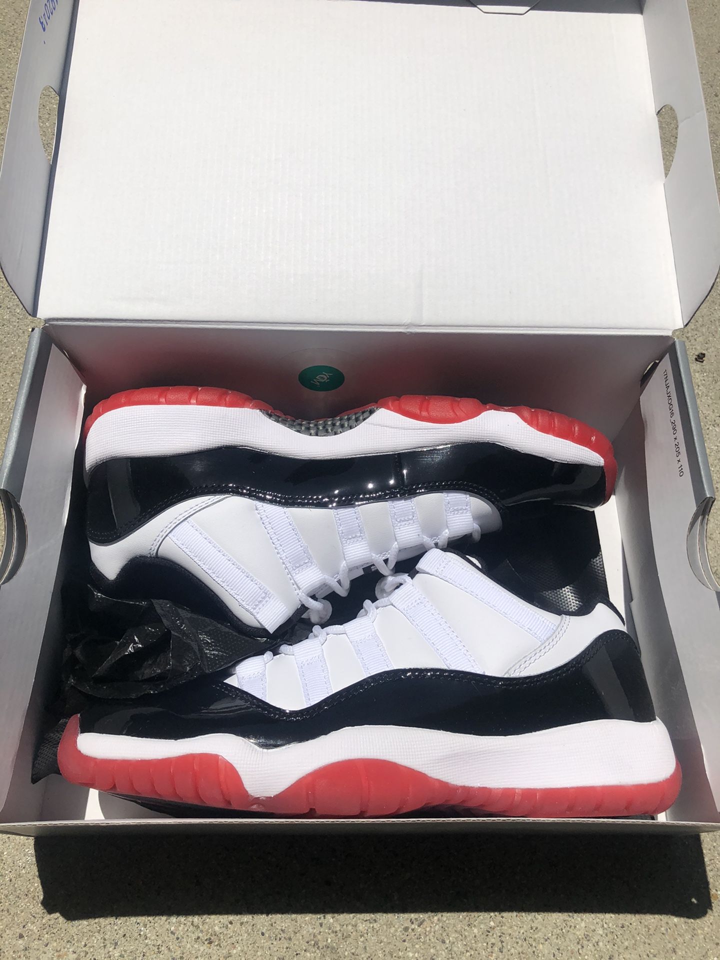 Nike Air Jordan 11 Low Concord Bred GS 4.5Y 5.5Y