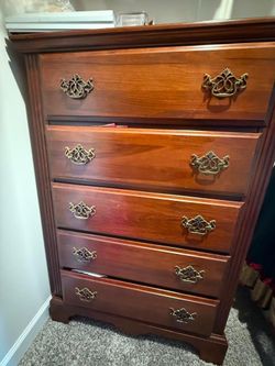 5-Drawer Cherry Wood Chest of Drawers