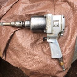 Ingersoll-Rand 3/4 air impact with a 3/4 to 1/2 adapter