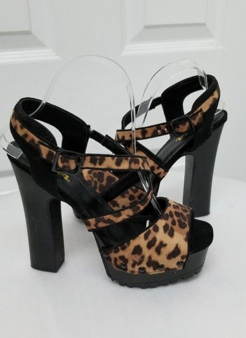 Soda Leopard Design High Heel Shoes