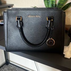 Women Black Bag Michael Kors Medium Bag