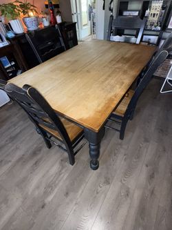 Solid Wood Dining/Kitchen Table with Extender & 4 Chairs