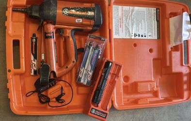 RAMSET T3 GAS POWERED  FASTENING with 1 battery and 3 gas