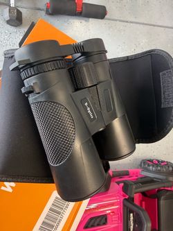 D-Optics Black Binoculars with Carry Case