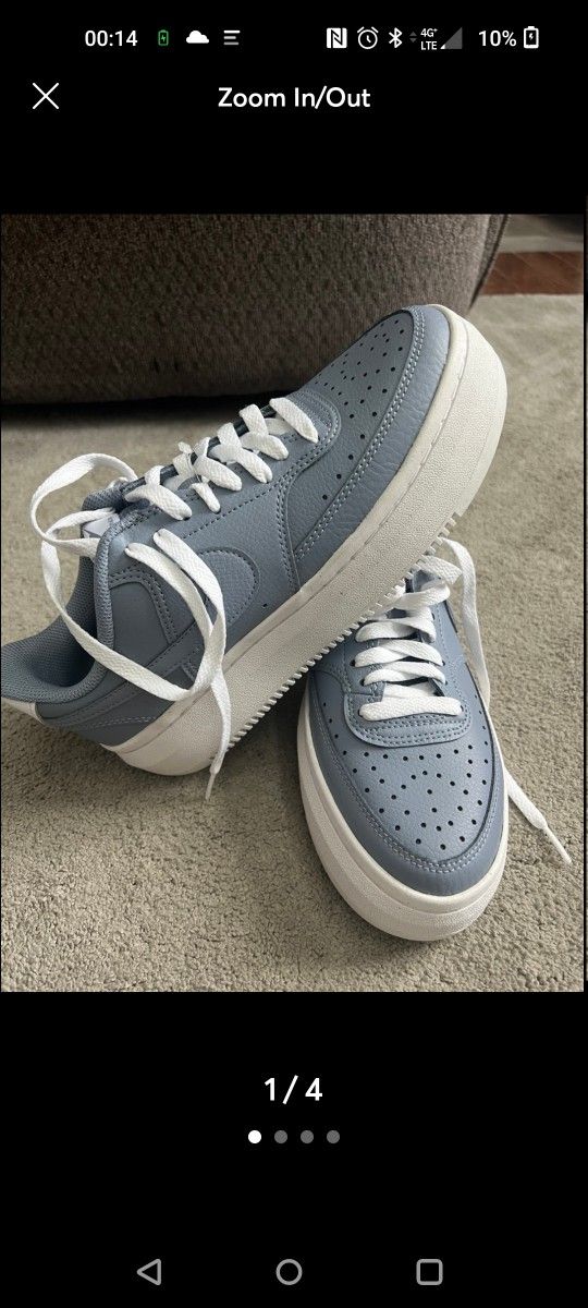 Nike Platform Dunks
Women’s 91/2 Limited Color Blueish Grey