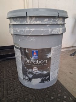 Sherwin-Williams Duration Paint half bucket Extra White