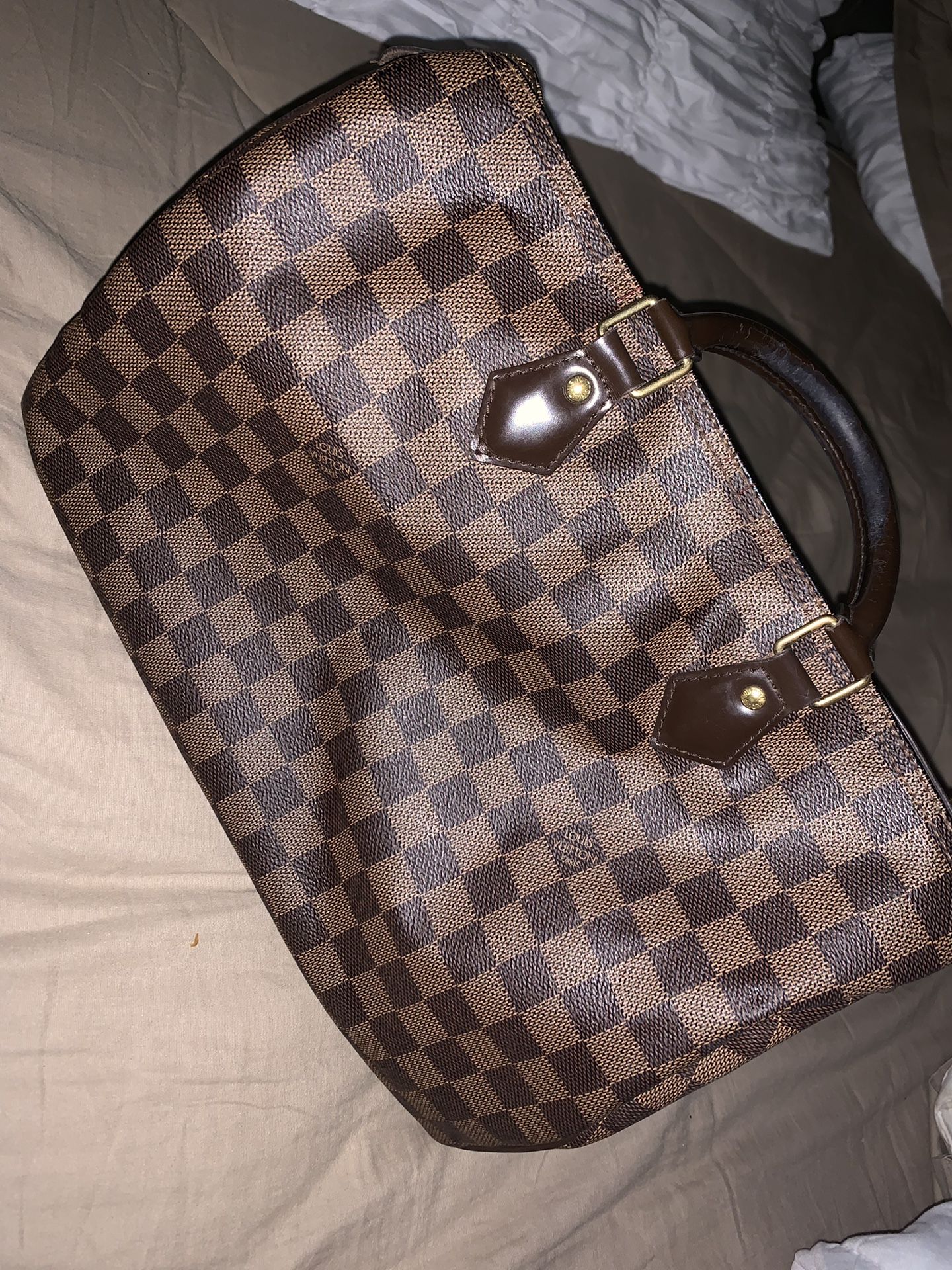 Authentic Louis Vuitton Shoulder Bag for Sale in Homestead, FL