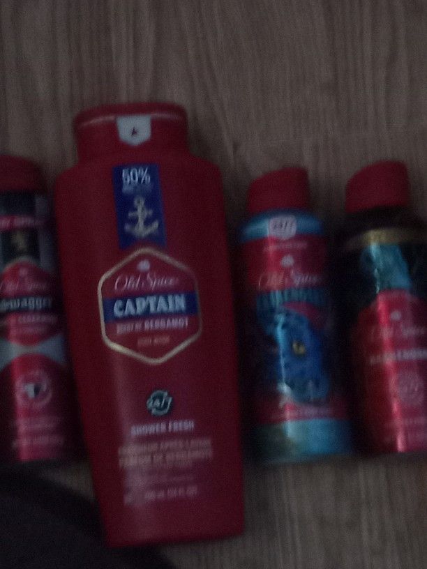 Men's Body wash Deoterant Spray Old Spice