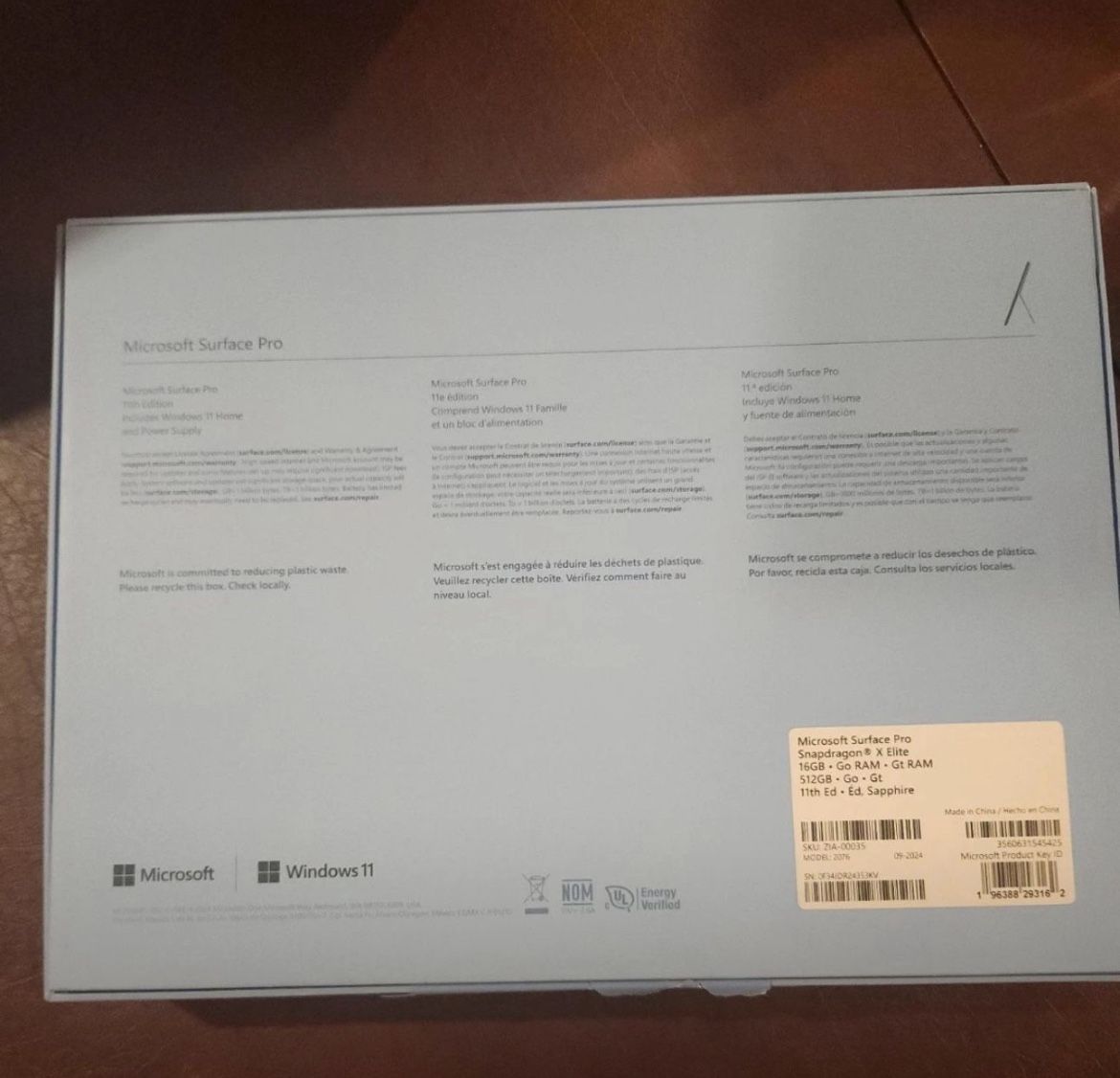 Microsoft surface pro copilot + PC 13” Oled snapdragon X elite 16gb 512gb 11th edition 