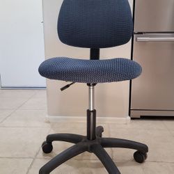 Adjustable Blue Office Chair
