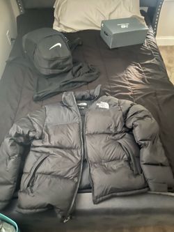 The North Face 700 Nuptse Puffer Jacket - Mens XL - Black - Like New