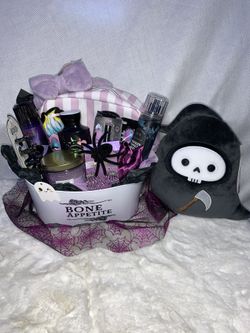 Custom Made to Order Fall/ Halloween Boo Baskets **PRICES VARY**