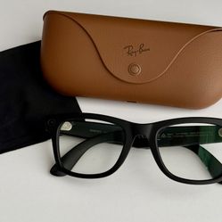 Ray-Ban Meta Skyler Gen 1 - Large Size Frame with Clear to Graphite to Green Transition Lenses