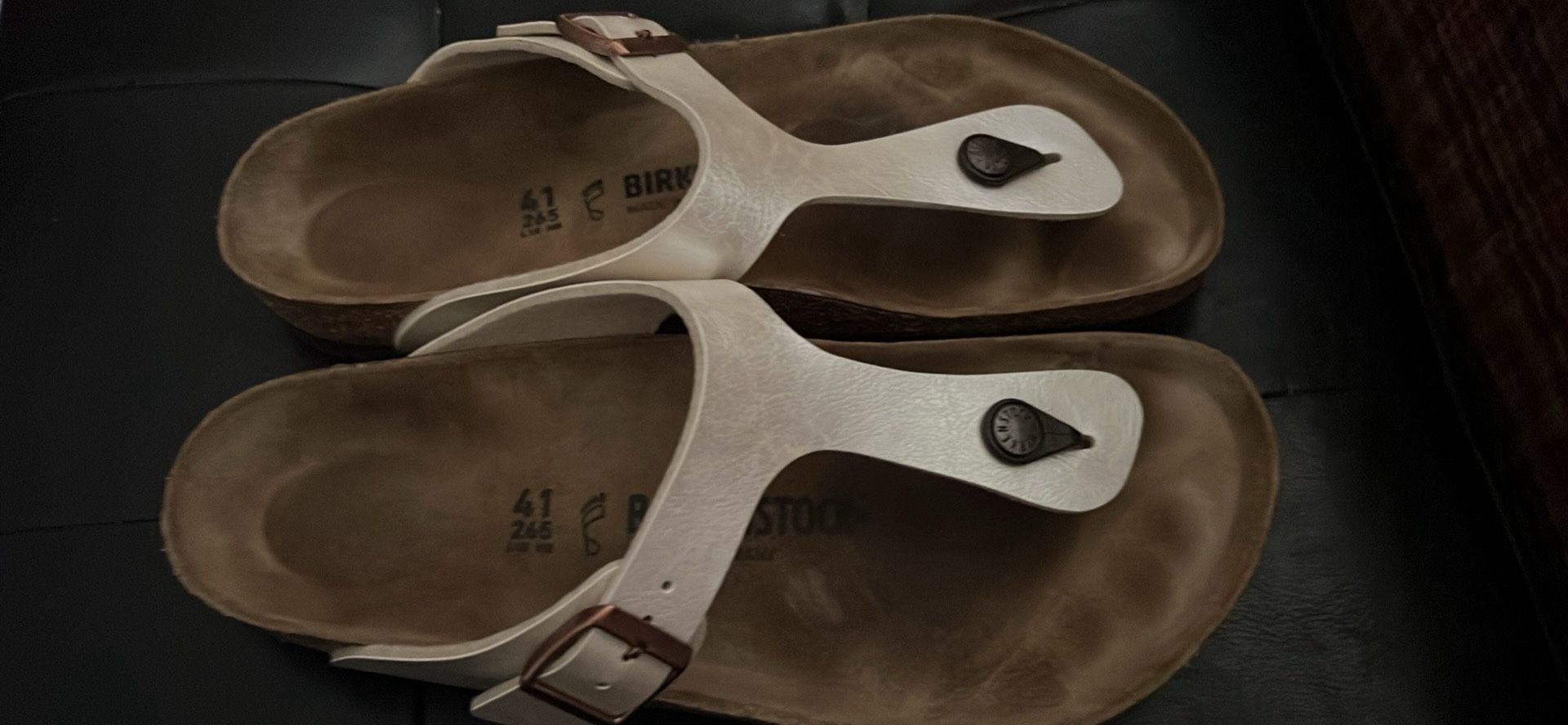 Women’s “Gizeh ” Birkenstocks Size 10-10.5