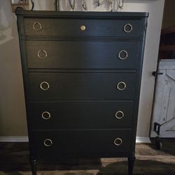 Beautiful Antique Dresser Chest Of Drawers 