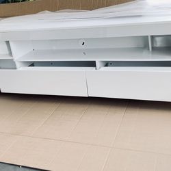 Mesa Para TV De 65 Y 80 Pulgadas 