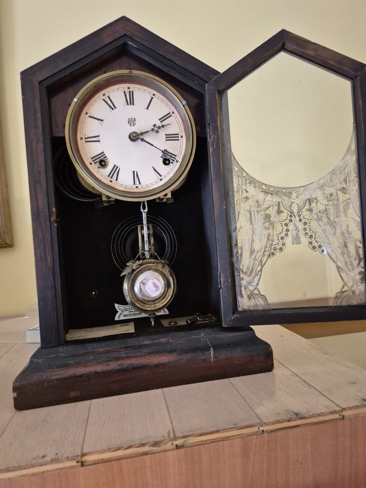 Watervery Antique Clock