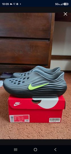 Size 10. Nike reactx rejuven8 black volt