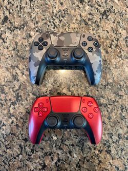PS5 controllers