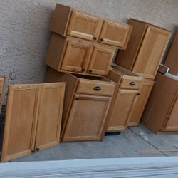 Wooden Kitchen Cabinets 