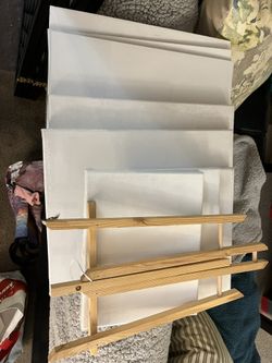 Canvas For Painting And Easel 3 Large Flat 2 Large 3 Small Can As