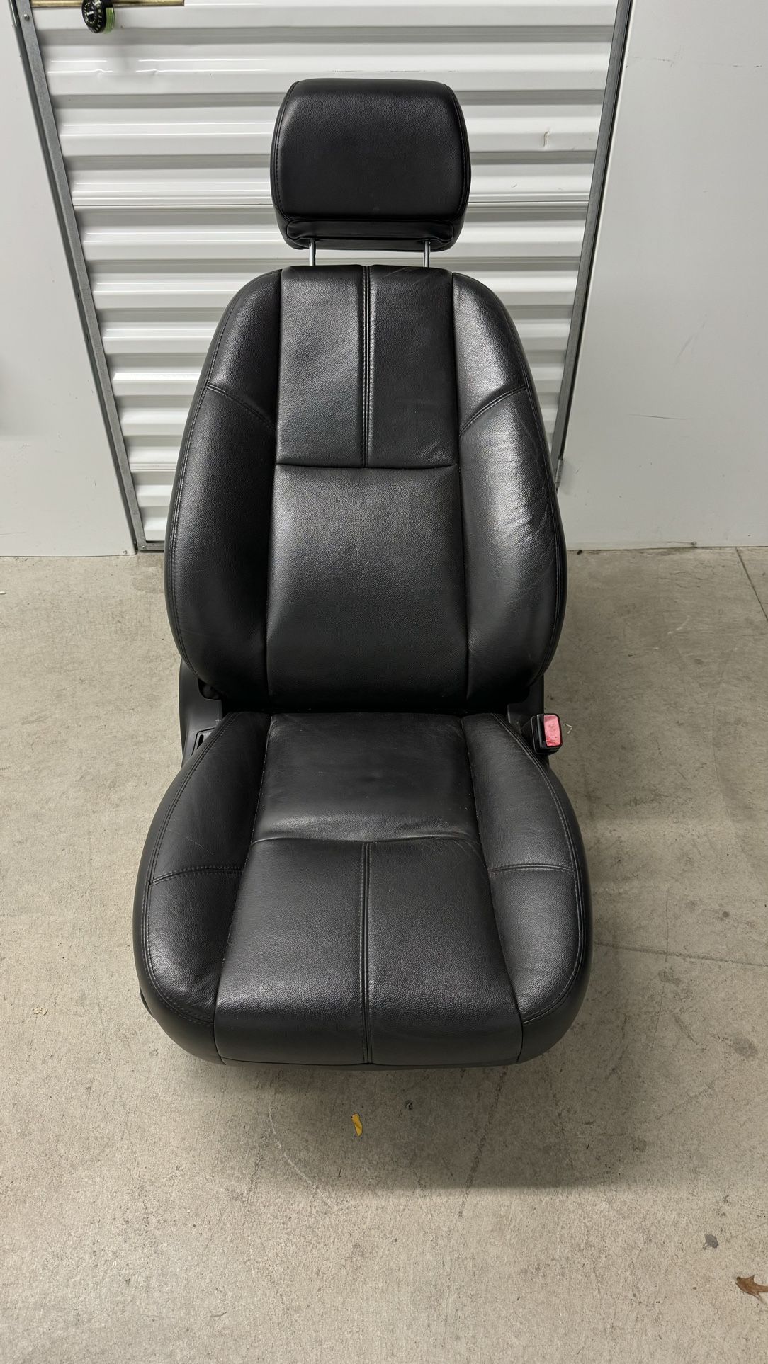 Front Leather Heated GM SUV seat