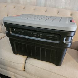 HEAVY DUTY RUBBERMAID ACTION PACKER 24 HARD PLASTIC TOE STORAGE CONTAINER 