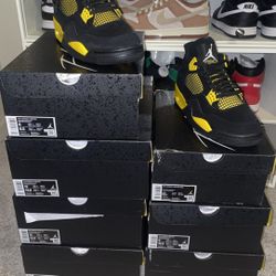 Jordan 4 Retro Thunder