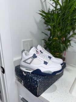 Jordan 4 midnight navy mens size 8.5