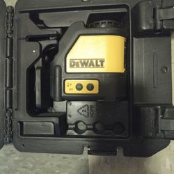 DeWalt Self Leveling Lazor Level DW088CG. Like New In Box