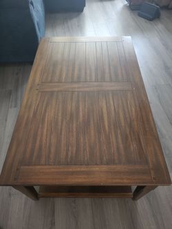 Coffee table lift-top