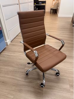 Modern Executive Office Chair – Brand New, Never Used
