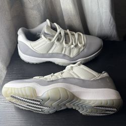 Jordan 11 Cement grey 