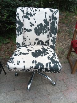 Cow Print Upholstered Swivel Office Chair