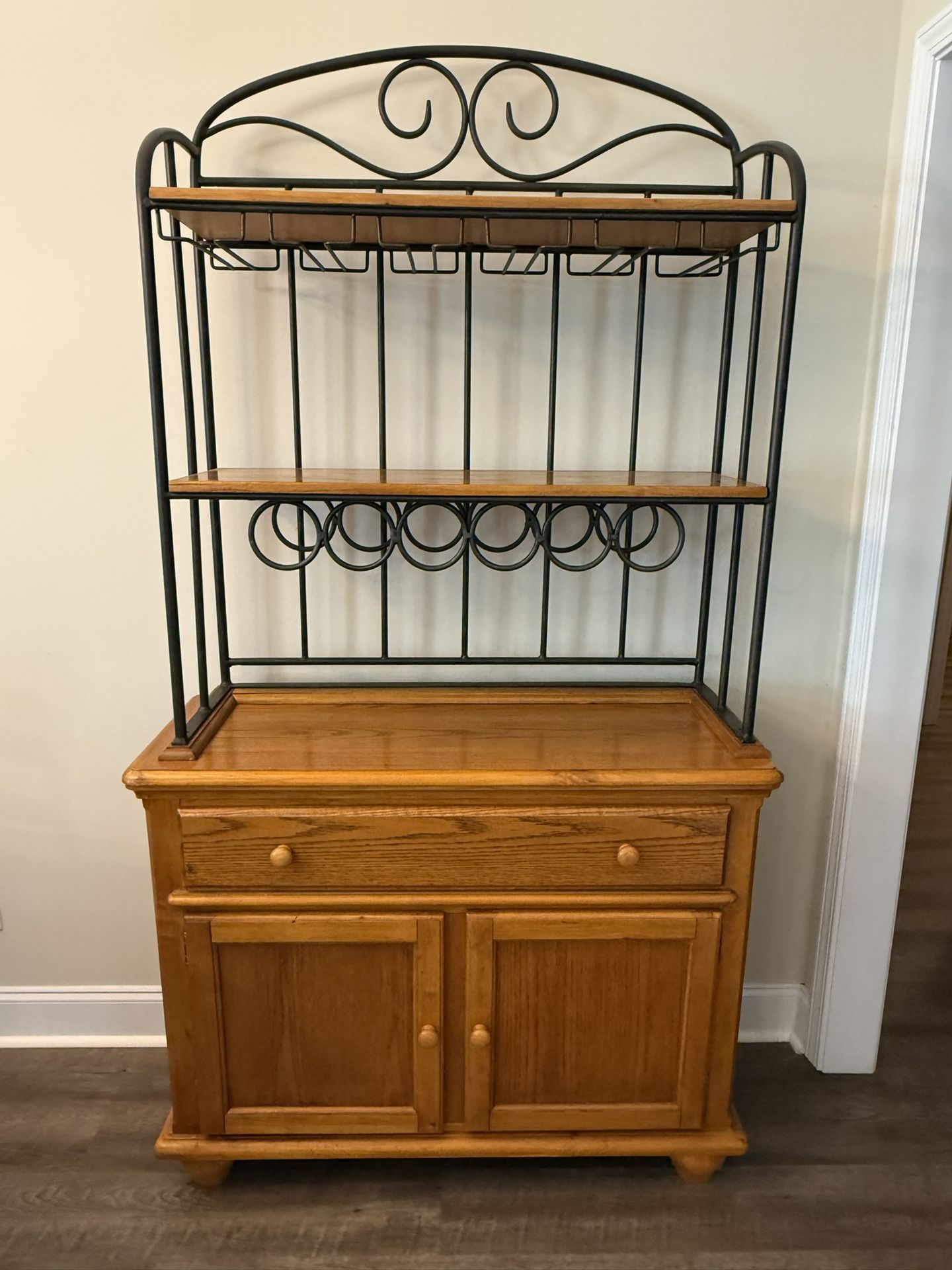 Hutch - Vintage