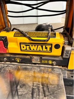 DEWALT HEAVY  DUTY PLANER