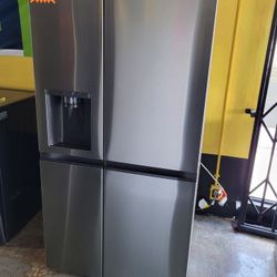 LG Side By Side Refrigerator 27 Cubic Feet S4
